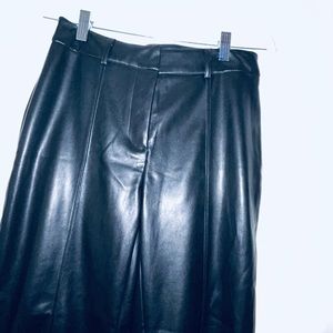 Womens faux leather wide leg cropped pants size small New without tags.